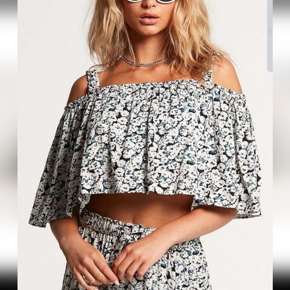 NWT Volcom Floral Off Shoulder Crop Top - Picture 5 of 8